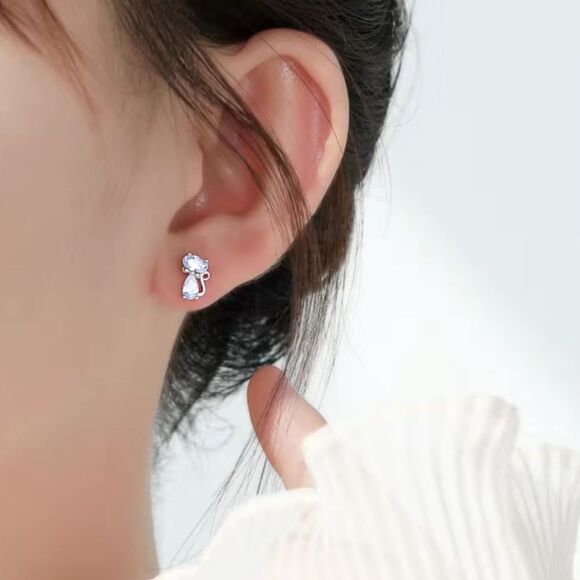 - 😺Petite Tiny Sterling Silver (925) Iridescent Diamond Cat Earrings💎 - Picture 2 of 16